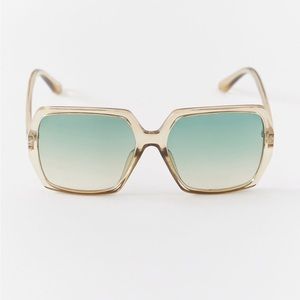 Iris Oversized Square Sunglasses UO